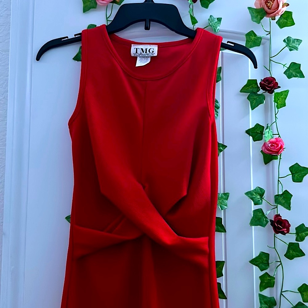 Red bodycon dress